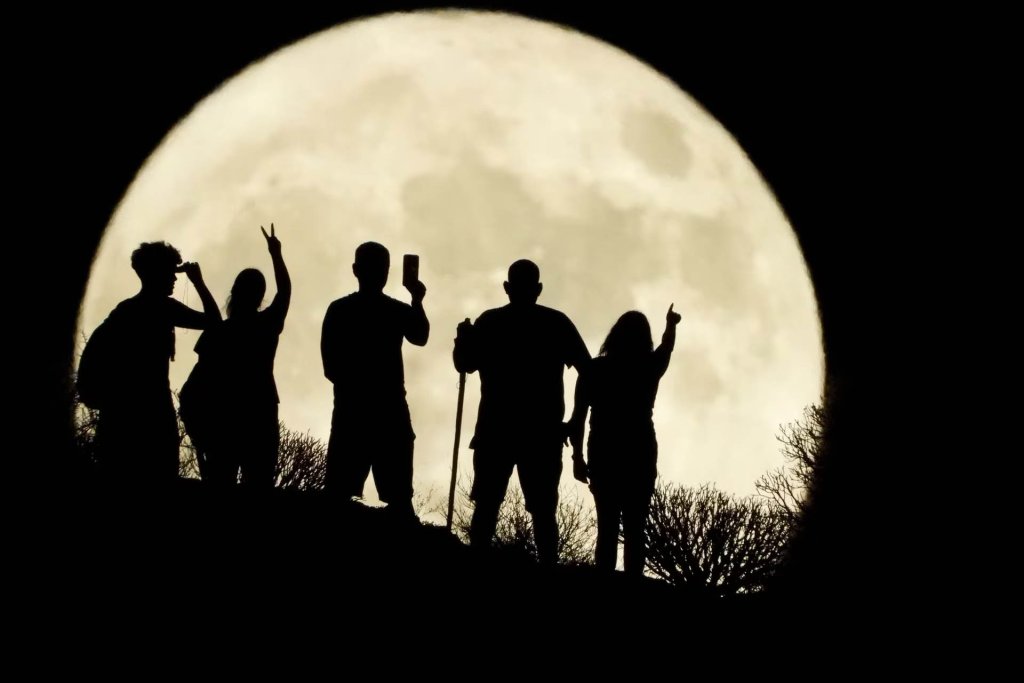 Mặt Trăng 2023_8_1 (1).jpg