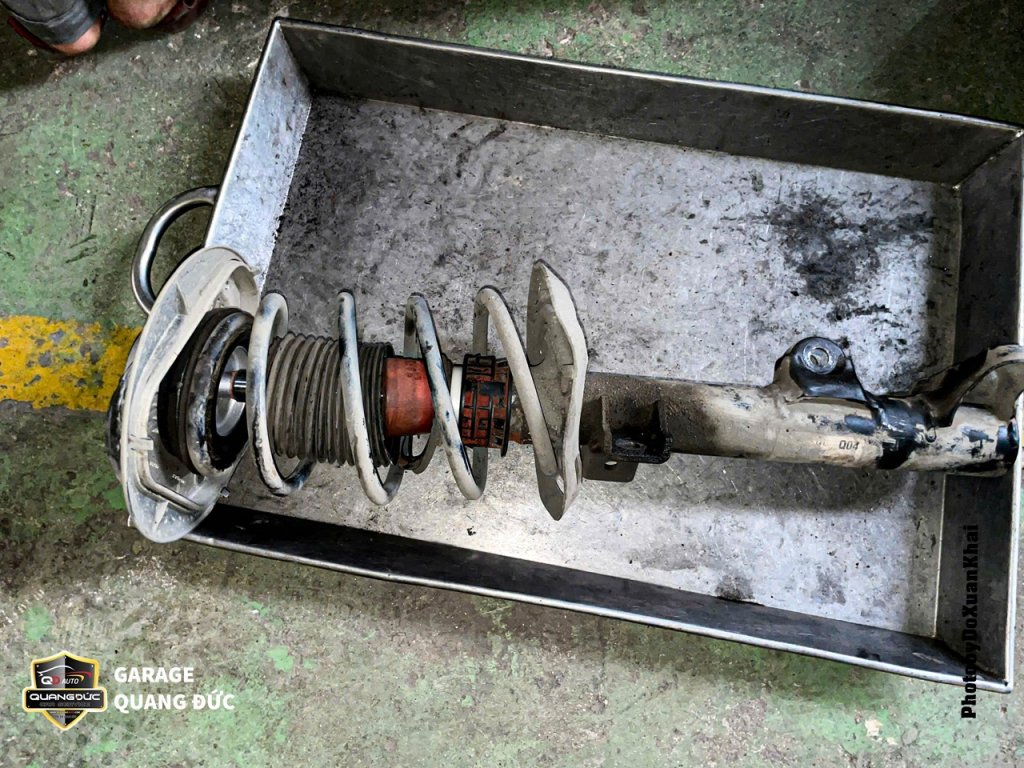 MERCEDES C300 - BẢO DƯỠNG ĐỊNH KỲ quangduc khaiphuchoi (3).jpg