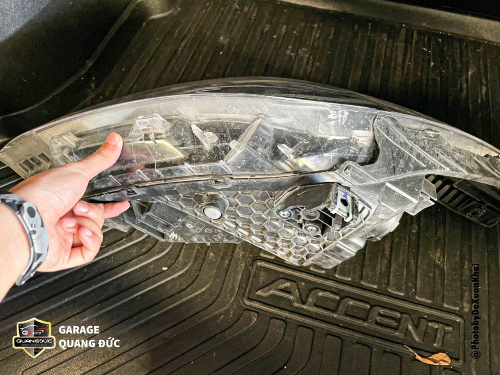 HYUNDAI ACCENT - TAI NẠN VỠ ĐÈN, BIẾN DẠNG XƯƠNG ĐẦU XE quangducauto kahiphuchoi (15).jpg