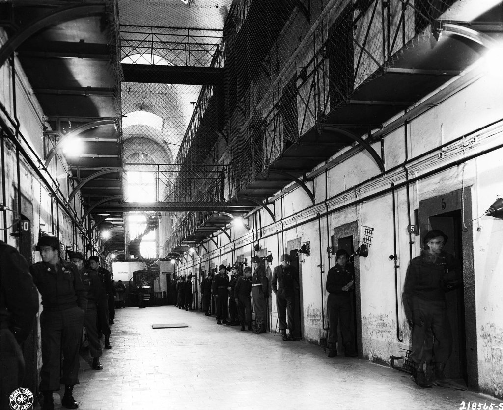 Nuremberg 1945_11 (10).jpg