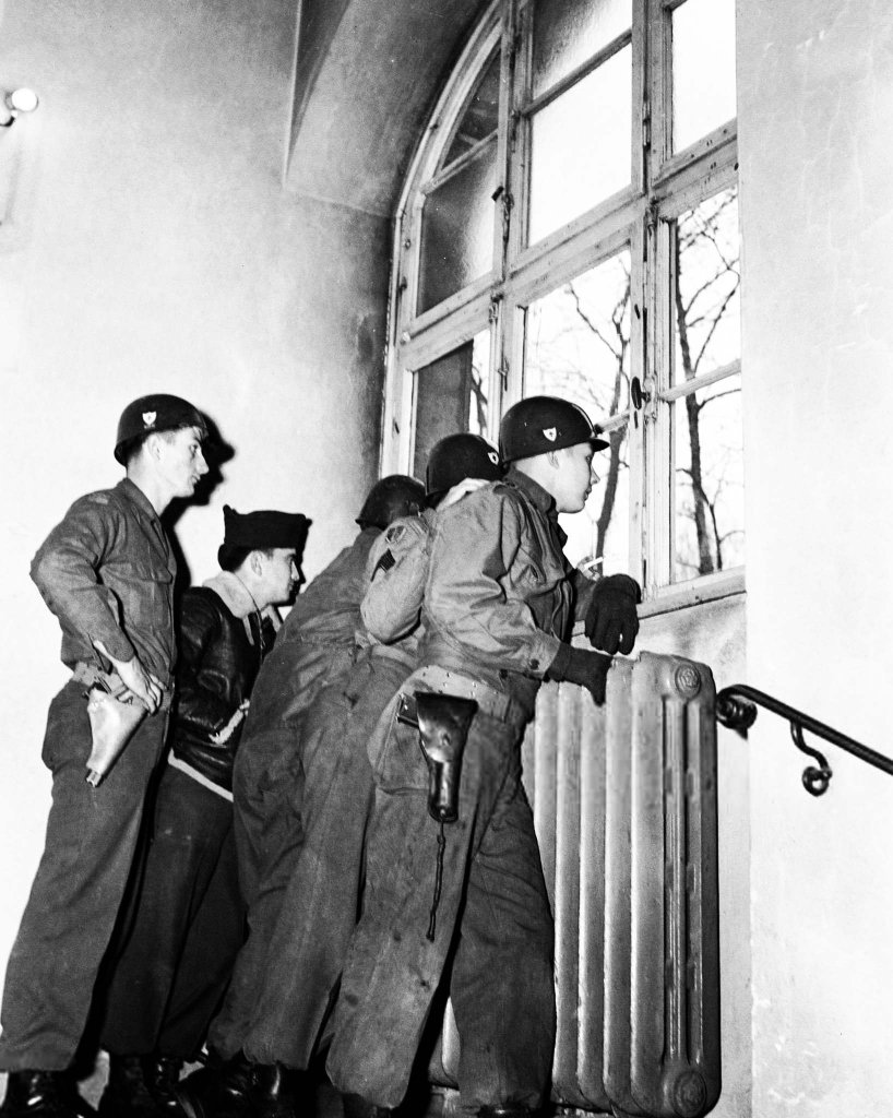 Nuremberg 1945_11 (16).jpg