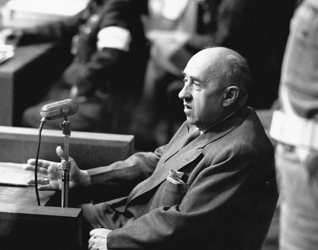 Nuremberg 1946_3 (3).jpg