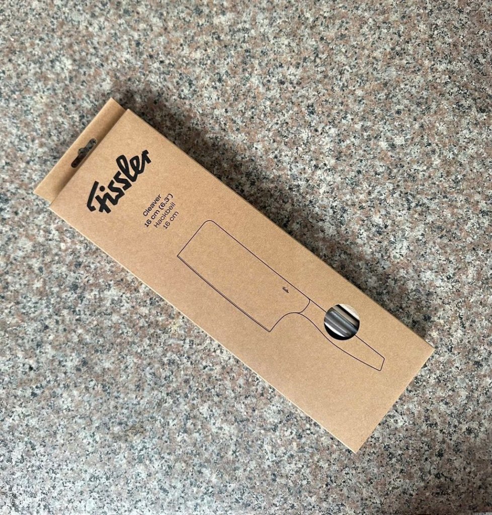 Dao chặt nguyên khối 16.5cm Fissler Essential® Cleaver 002-001-16-000-04.jpg