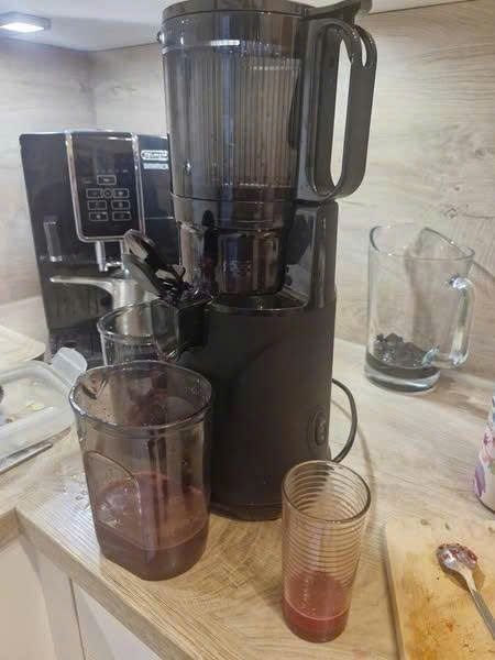 Máy ép chậm Caso Juice Fit Pro 35113.jpg