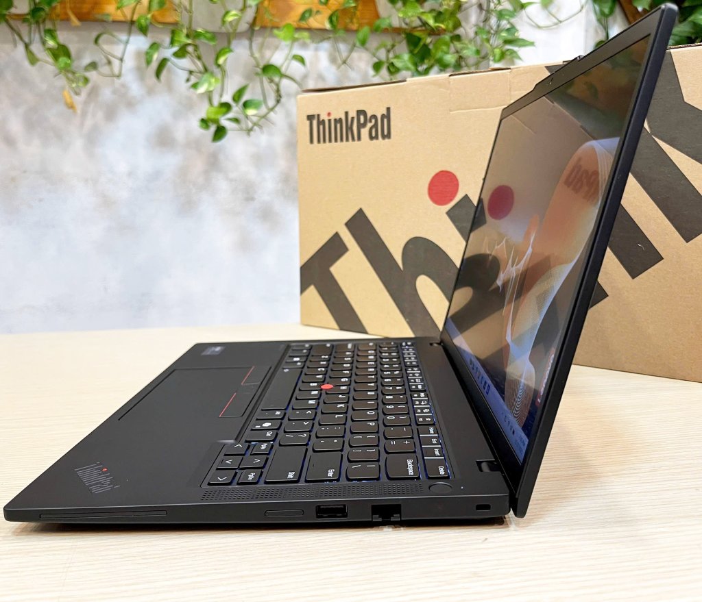 ThinkPad T14 Gen 5 review.jpg
