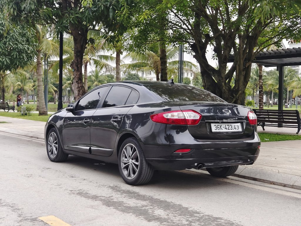 Samsung SM3 LE 2014 (3).jpg