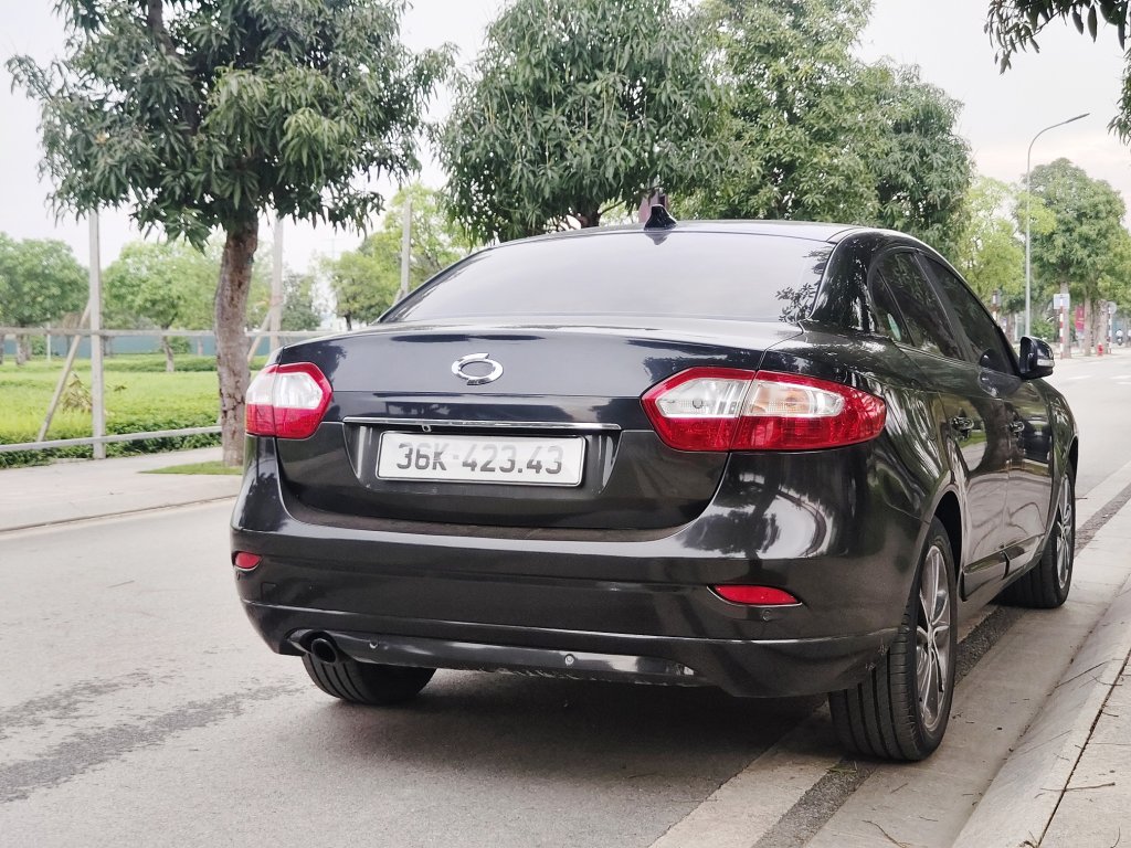 Samsung SM3 LE 2014 (4).jpg