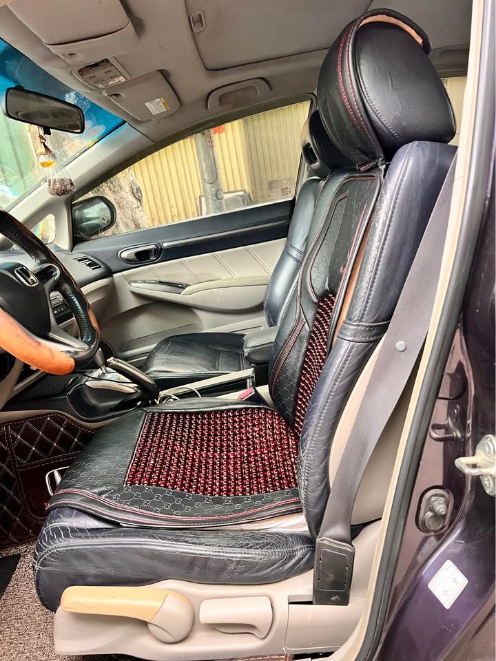 Car 12_ front seat.jpg