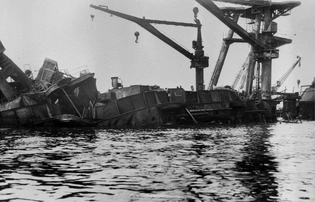 Trân Châu Cảng 1941_12_7 (141).jpg