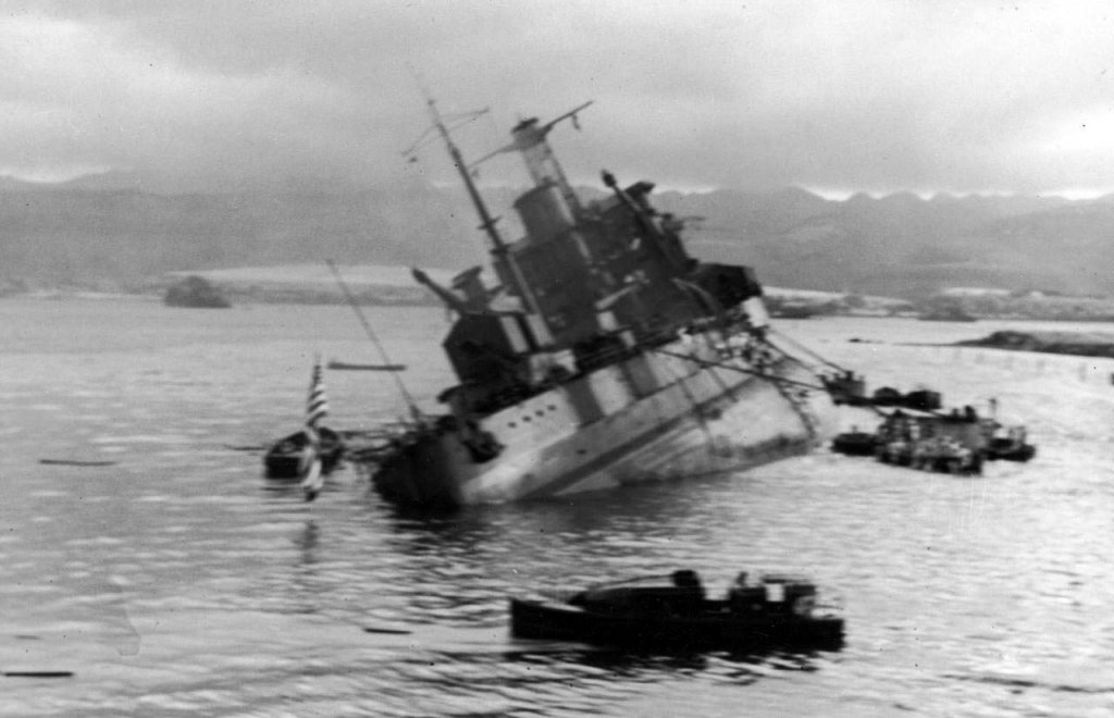 Trân Châu Cảng 1941_12_7 (488) Utah.jpg