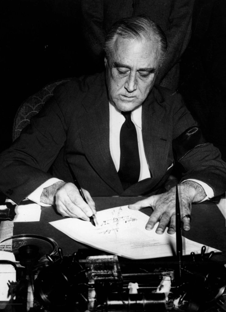 Mỹ 1941_12_8 (22).jpg