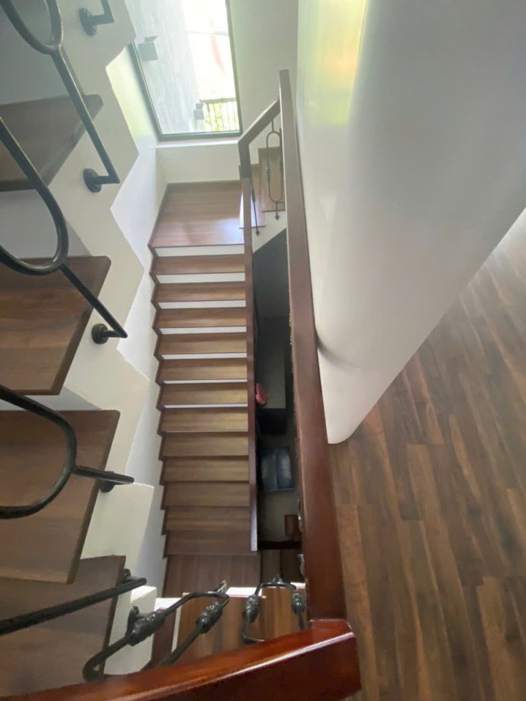 cầu thang gỗ cn (5).jpg