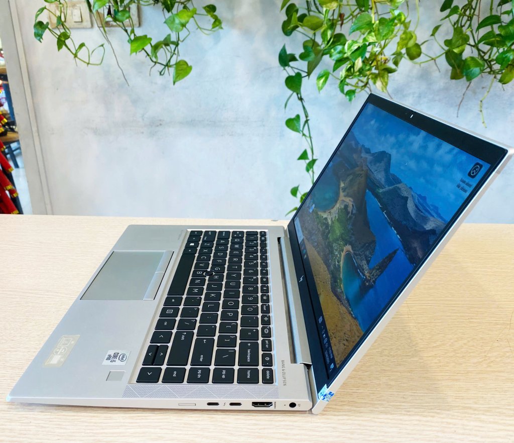 HP EliteBook 840 G7 i7.jpg