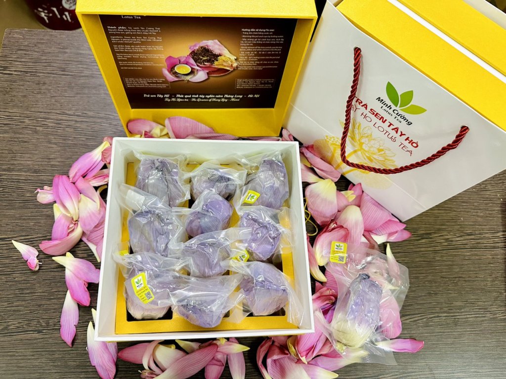 z4481826390738_7d8188df640eabed10f108d0a098f2f9 - Copy - Copy - Copy.jpg