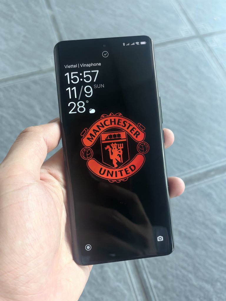 2 Xiaomi 12S Ultra (1).jpg