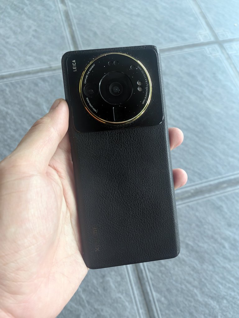 2 Xiaomi 12S Ultra (2).jpg