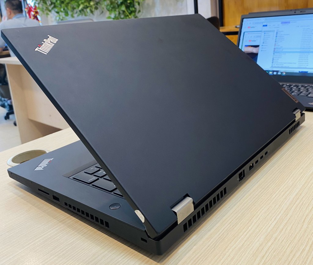 ThinkPad P17 Gen 2.jpg