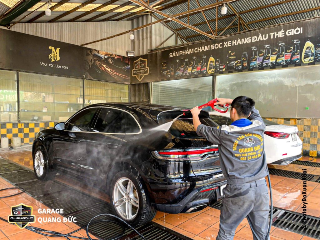 PORSCHE MACAN - MÓP HÔNG, CỬA SAU LÁI quangducauto khaiphuchoi (29).jpg
