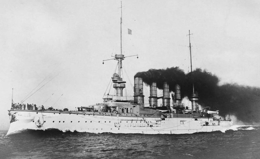 SMS Scharnhorst 1914 (4).jpg