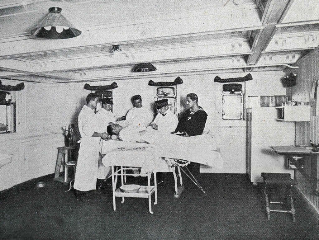 SMS Scharnhorst 1914 (10).jpg