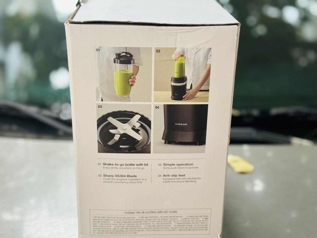 Máy xay sinh tố cá nhân mang đi 700ml 900W Duo Turbo Blender LocknLock EJM442BLK7.jpg