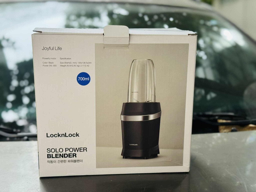 Máy xay sinh tố cá nhân mang đi 700ml 900W Duo Turbo Blender LocknLock EJM442BLK8.jpeg