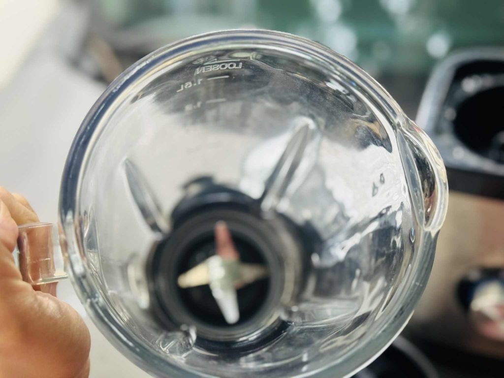 Máy xay sinh tố cối thuỷ tinh 600W LocknLock Power Blender EJM366SLV4.jpeg