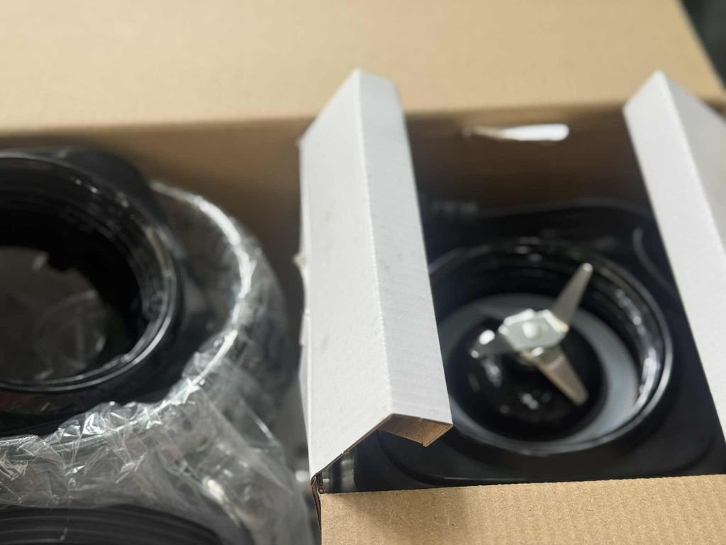 Máy xay sinh tố cối thuỷ tinh 600W LocknLock Power Blender EJM366SLV5.jpeg