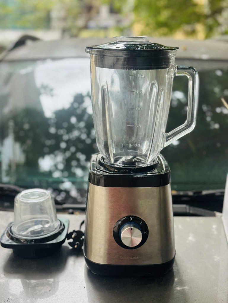 Máy xay sinh tố cối thuỷ tinh 600W LocknLock Power Blender EJM366SLV9.jpeg