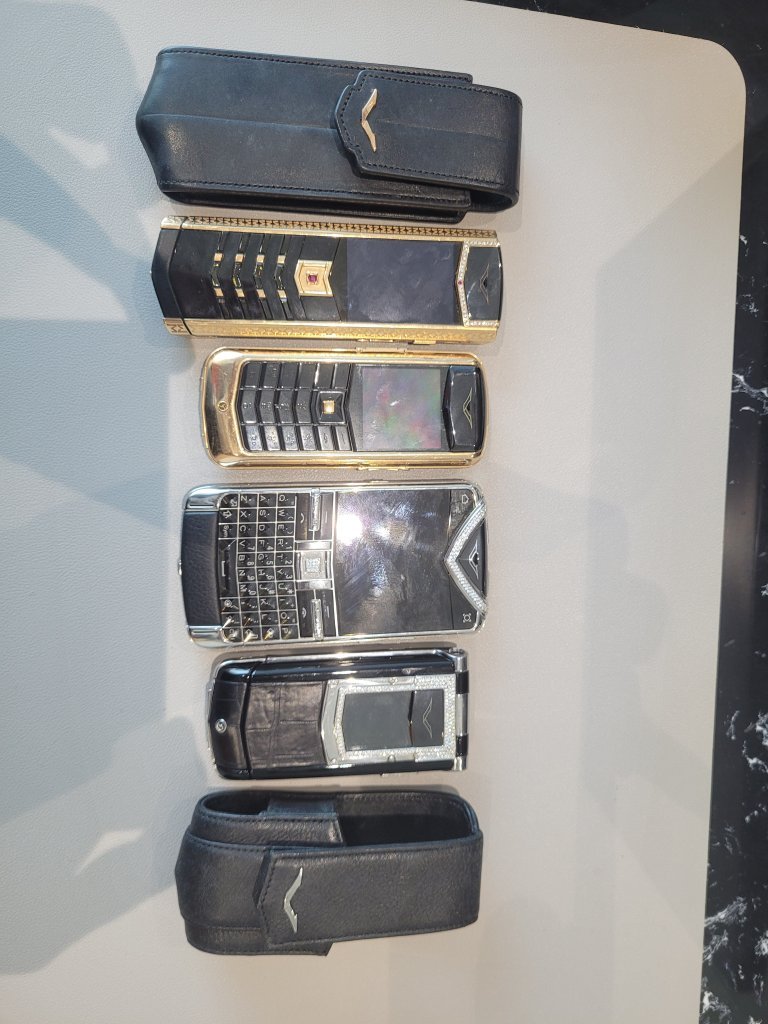 Vertu.jpg