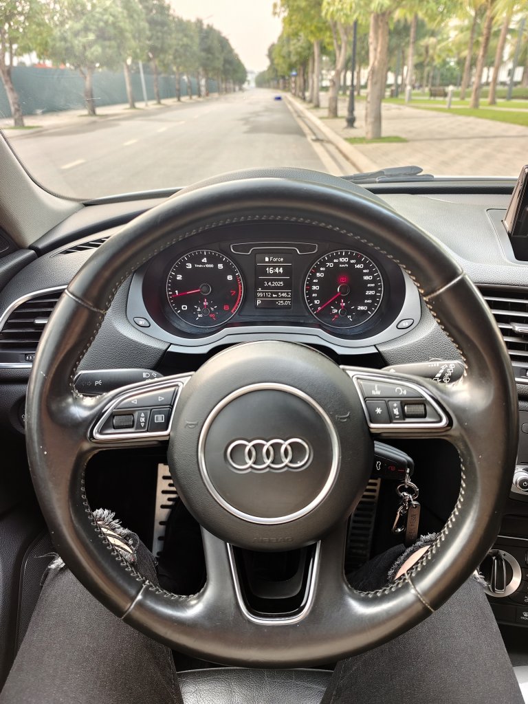 Audi Q3 2012 (9).jpg
