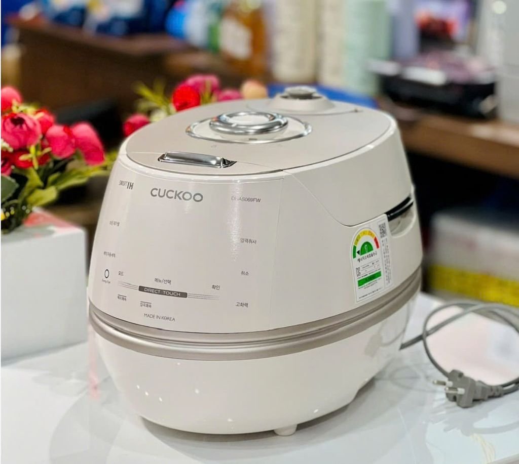 Nồi cơm điện Cao tần 1.08L Cuckoo CRP-DHAS069FW 6.jpg