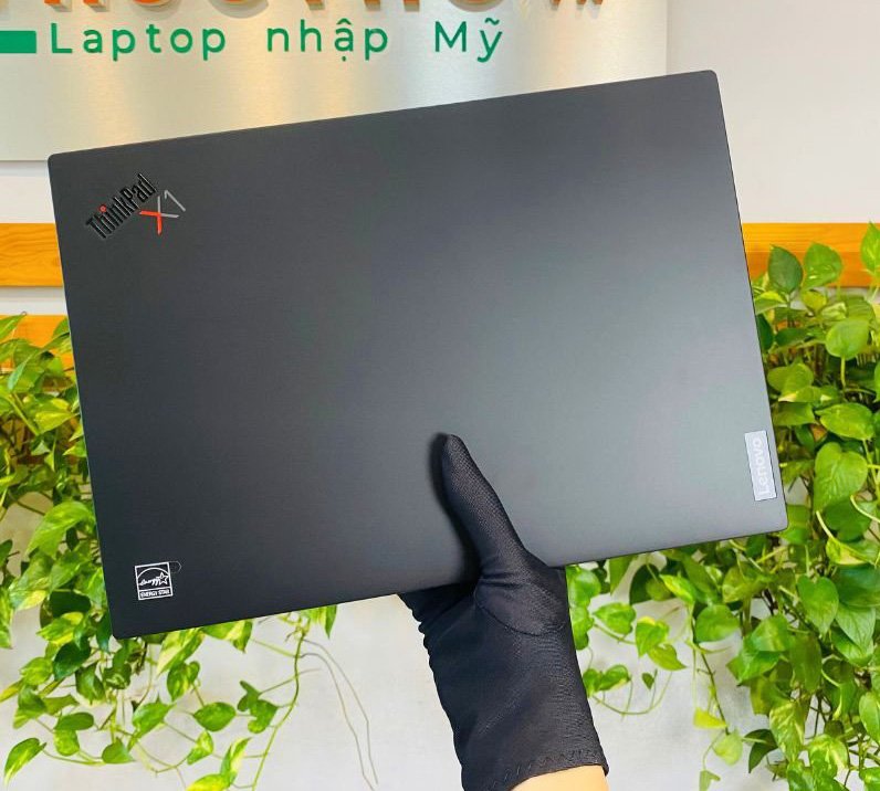 Lenovo ThinkPad X1 Carbon Gen 10.jpg