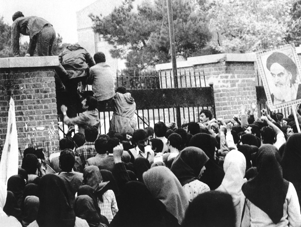 Iran 1979_11_4 (3)a.jpg