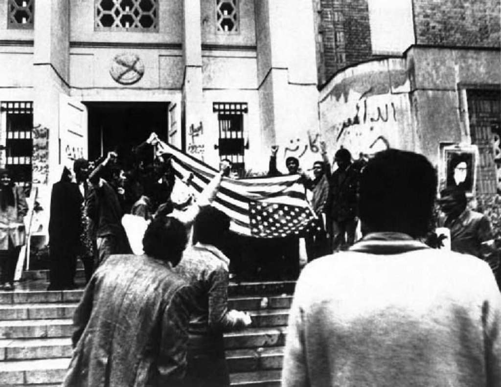 Iran 1979_11_4 (8).jpg