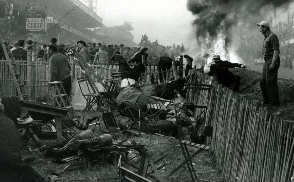 Đua ô tô 1955_6_11 (9).jpg