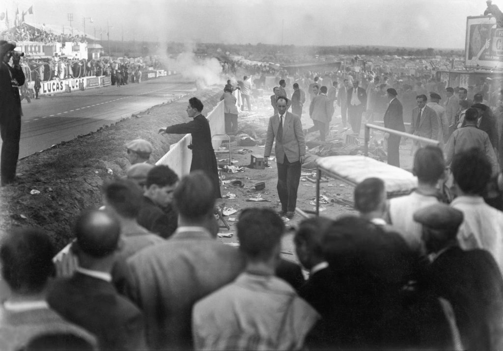 Đua ô tô 1955_6_11 (35).jpg