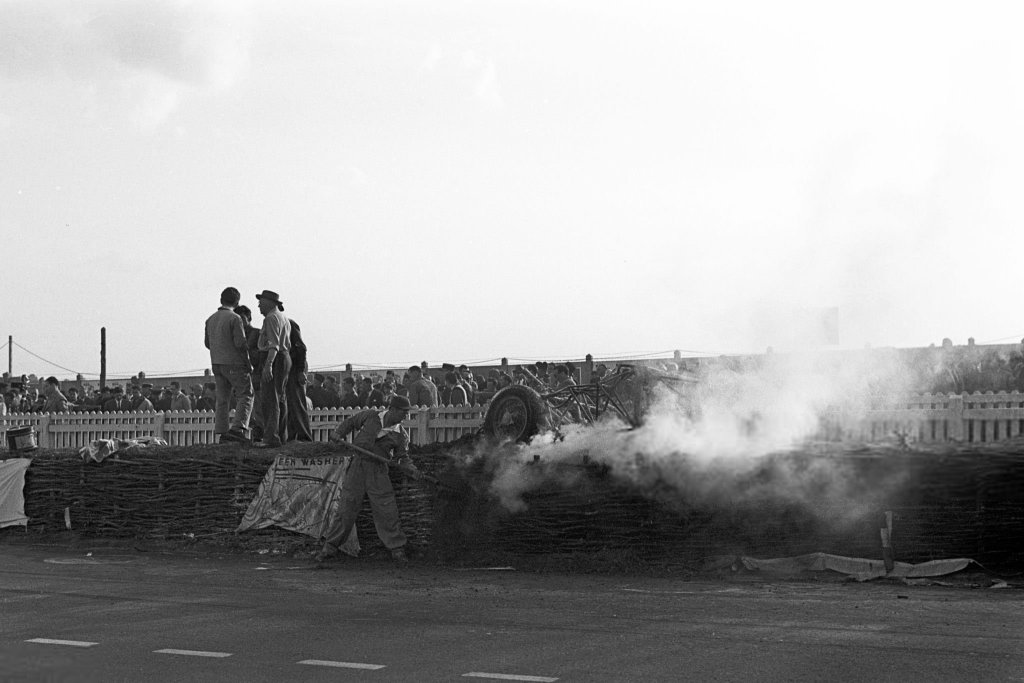 Đua ô tô 1955_6_11 (40).jpg