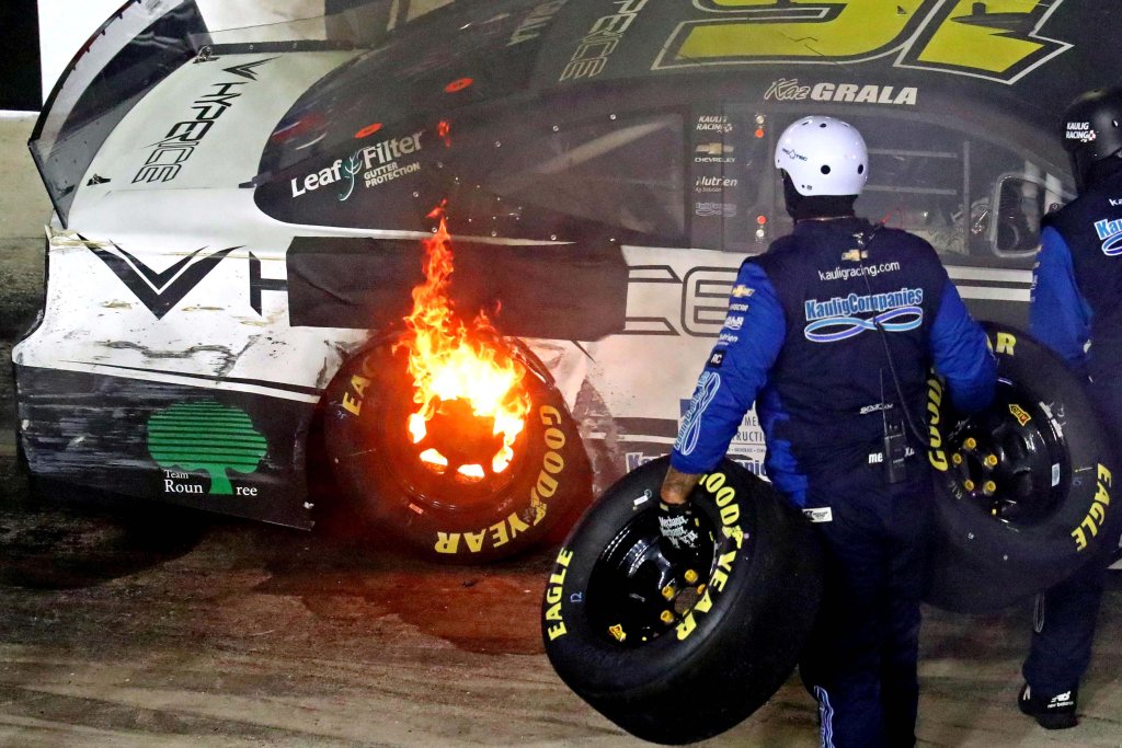 Đua ô tô 2021_2_14 (3).jpeg