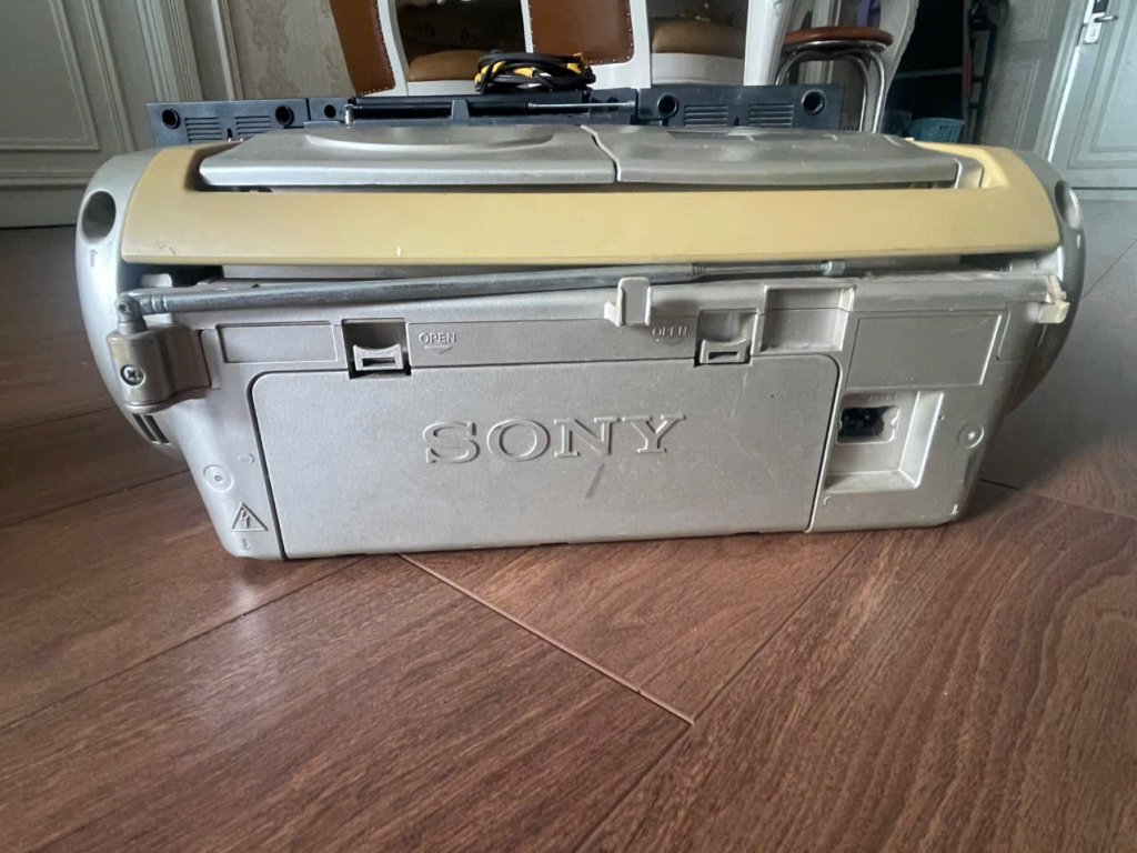 z7510796397564_bc27b100a23e1a76ff7dceb78f08a3f2.jpg