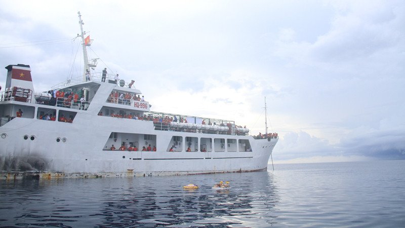 966.jpg