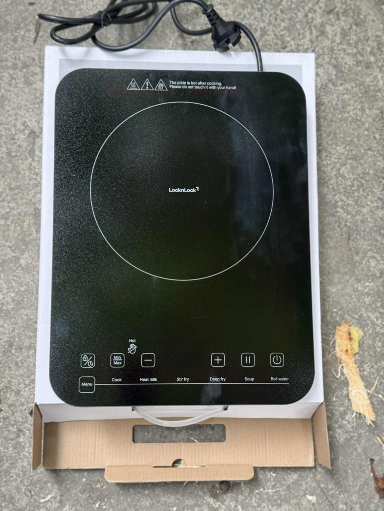 Bếp từ đơn Easy Clean Inductuon Cooker 2000W LocknLock EJI352BLK3.jpeg