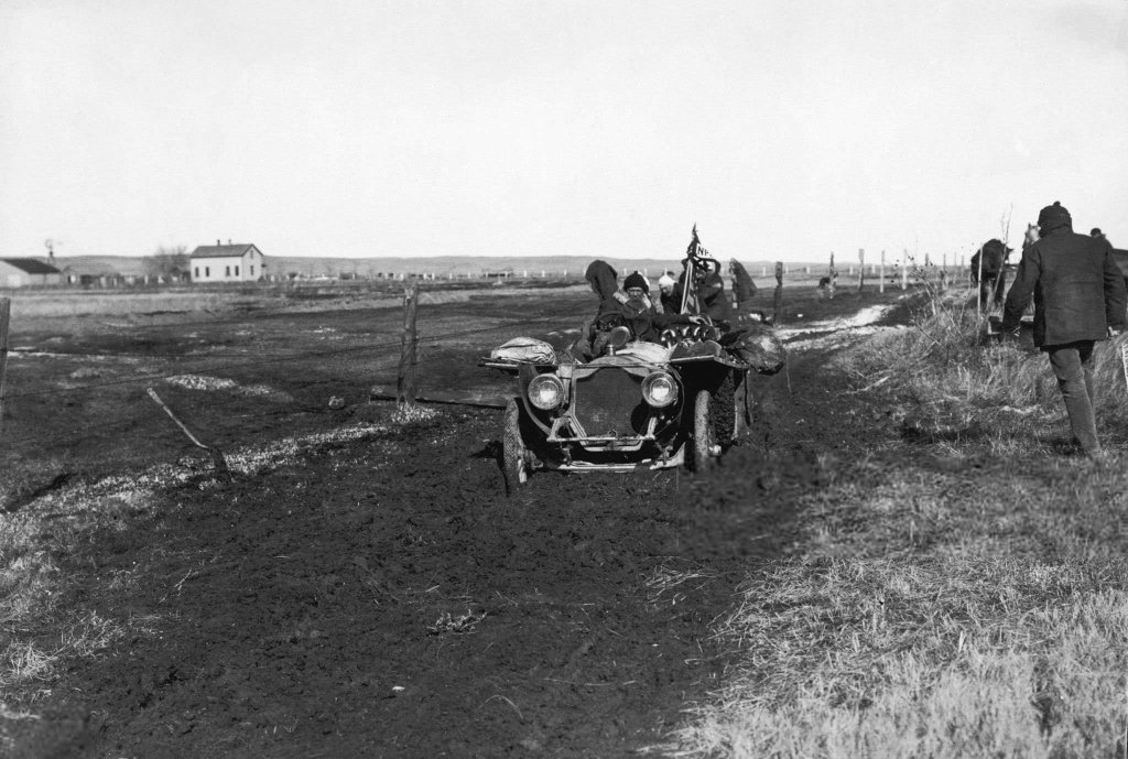 Đua ô tô 1908_2_12 (70).jpg
