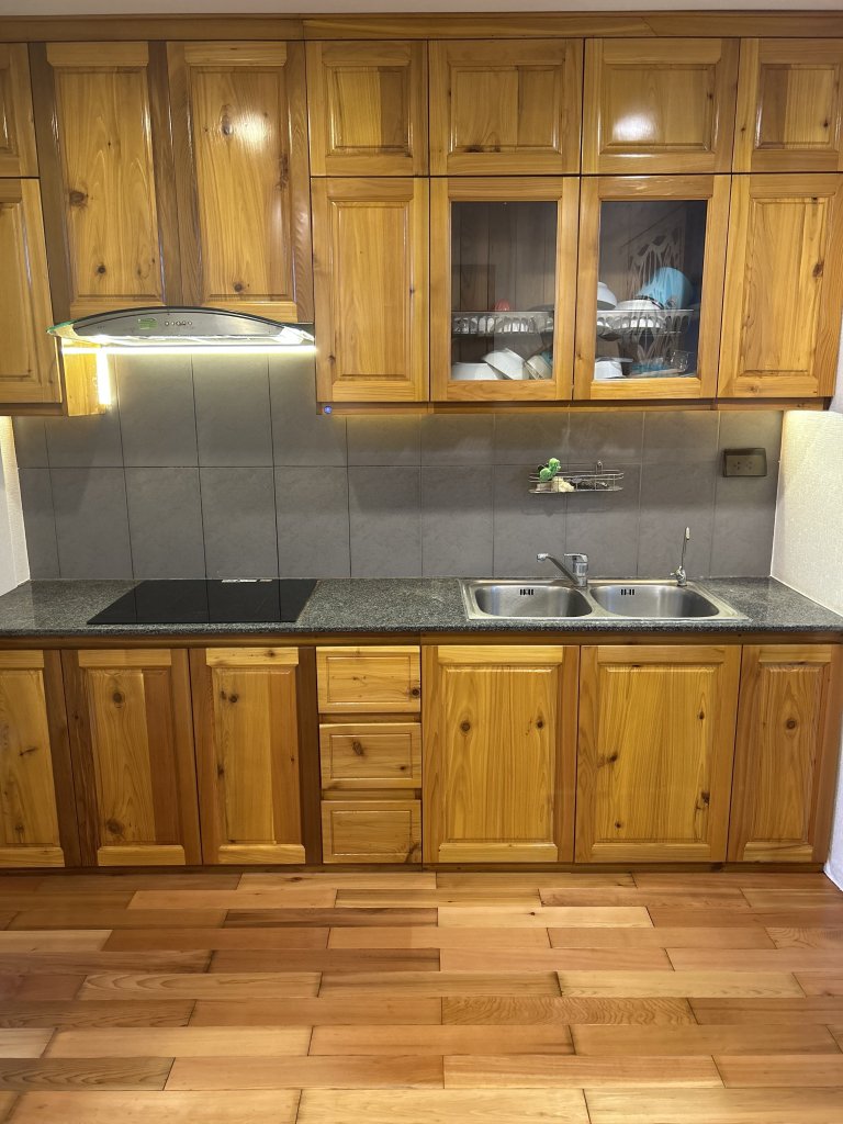 tủ gỗ và sàn gỗ 1.jpeg