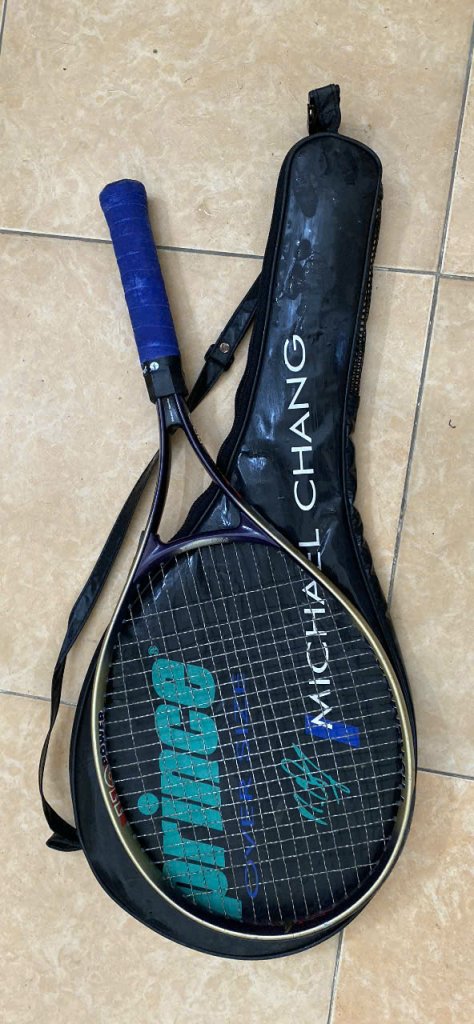 Vợt tennis.jpg