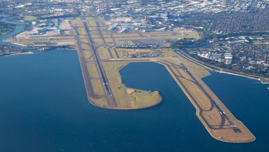 sydney_airport_aerial_ih5irx.jpg