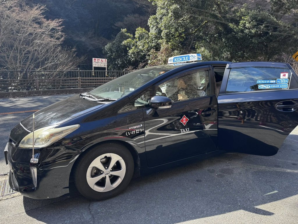 taxi Nhật_1.jpg