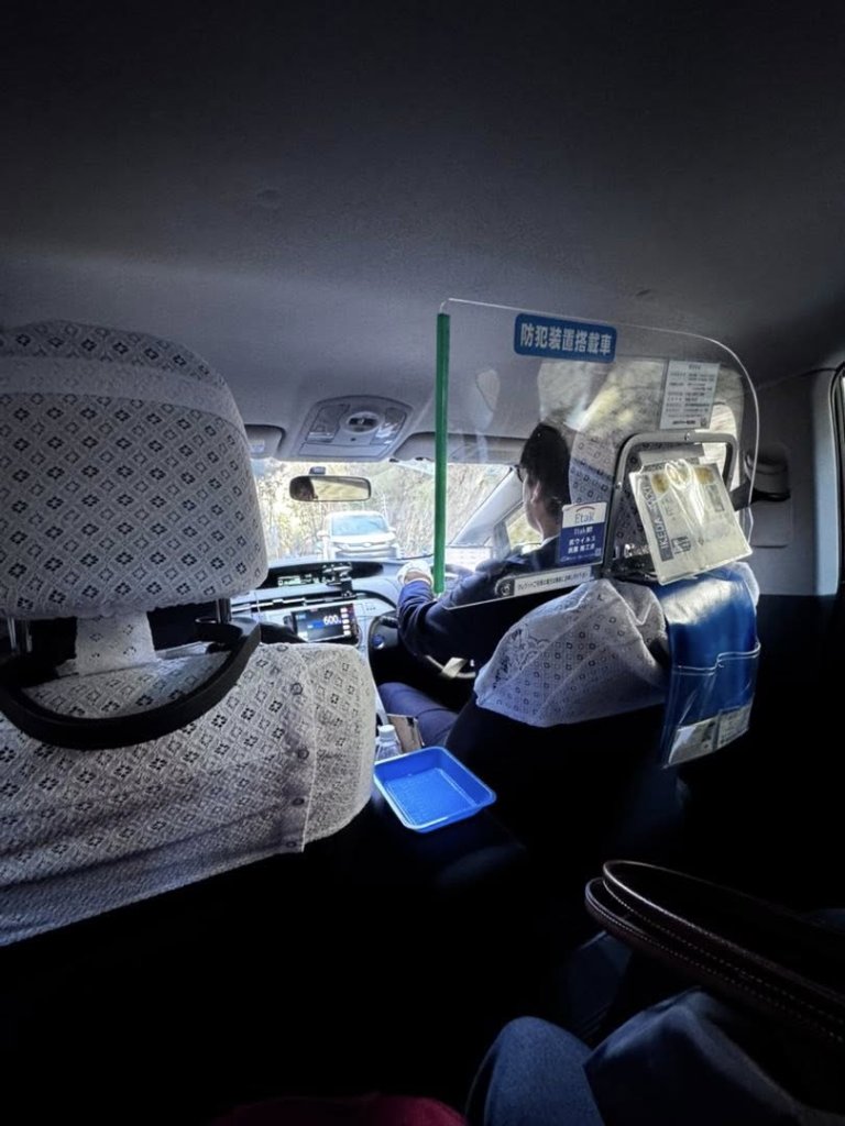 taxi Nhật_2.jpg
