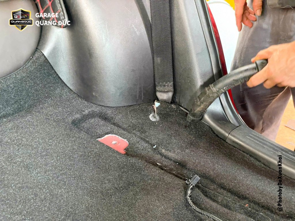 MAZDA CX8 ĐỎ - VỆ SINH NỘI THẤT quangducauto khaiphuchoi (6).jpg