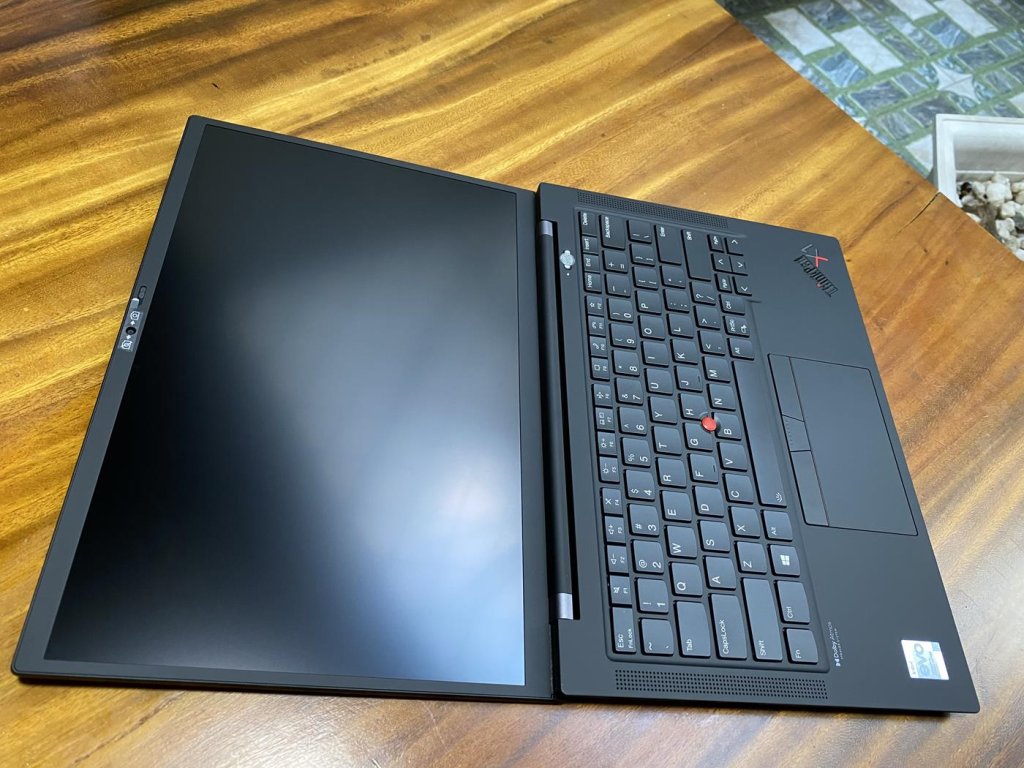 Thinkpad-X1-carbon-Gen-9-Core-i7-8.jpg